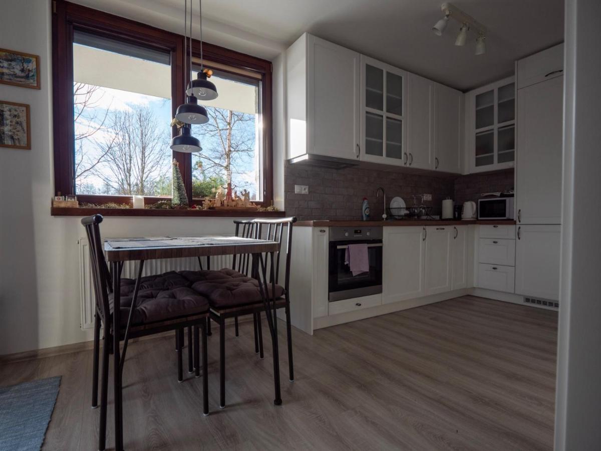 Apartament Lopi *