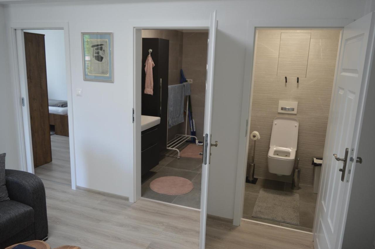 Apartament Lopi *